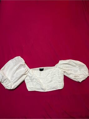 White Fox Boutique White Puff Sleeve Cropped Top